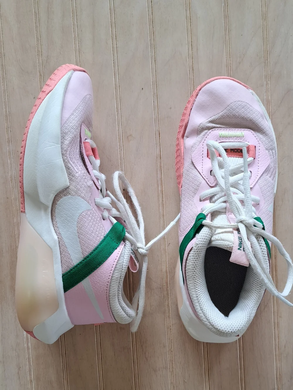 Nike Air Zoom Crossover Pink Foam Malachite GS Basketball Shoes 3.5Y